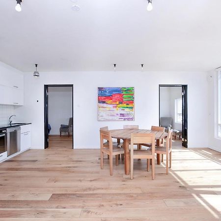 Penthouse Apartment On The Main Shopping Street Reykjavík Eksteriør billede
